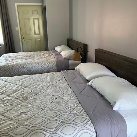 Motel La Siesta De Gascon Terrebonne Bagian luar foto